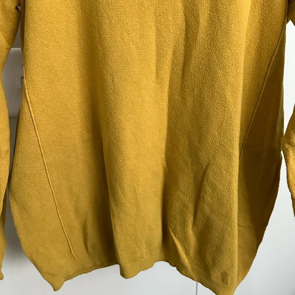 Orange Creek Women’s Mustard Yellow Crewneck Sweater size S/M - Picture 2 of 6